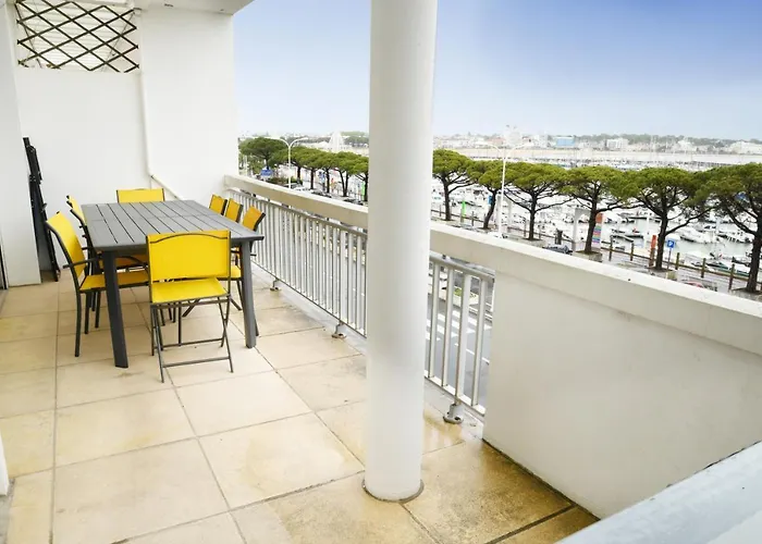 Duplex De 100m2 Avec 3 Vue דירה רויאן