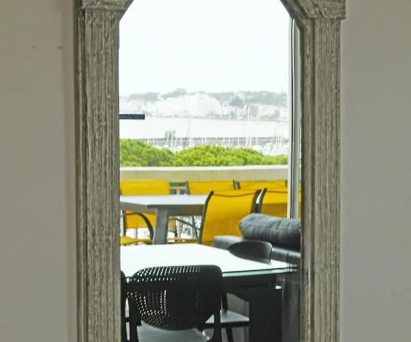 Duplex De 100m2 Avec 3 Vue Ρουαγιάν